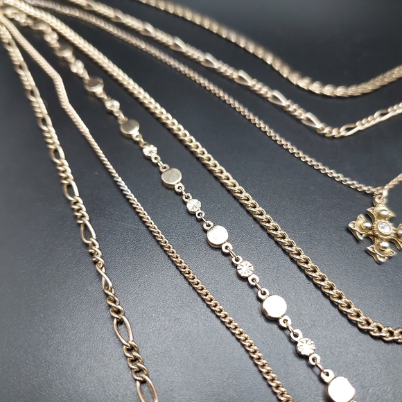 11 inch Express 7 Strand Necklace in GoldTone with Starburst Pendant - Picture 5 of 10